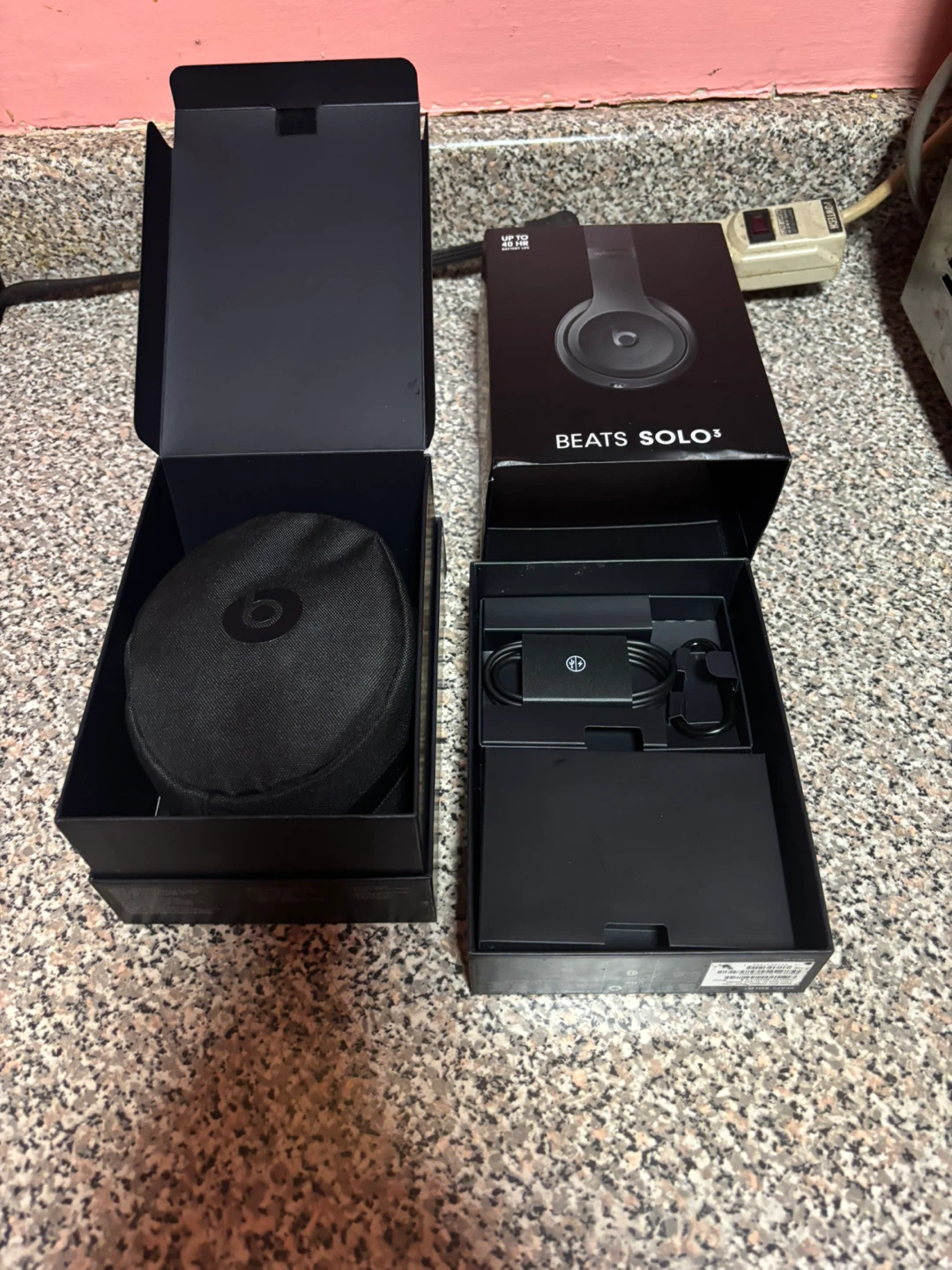 Beats Solo3 Wireless Headphones - Black - photo 2