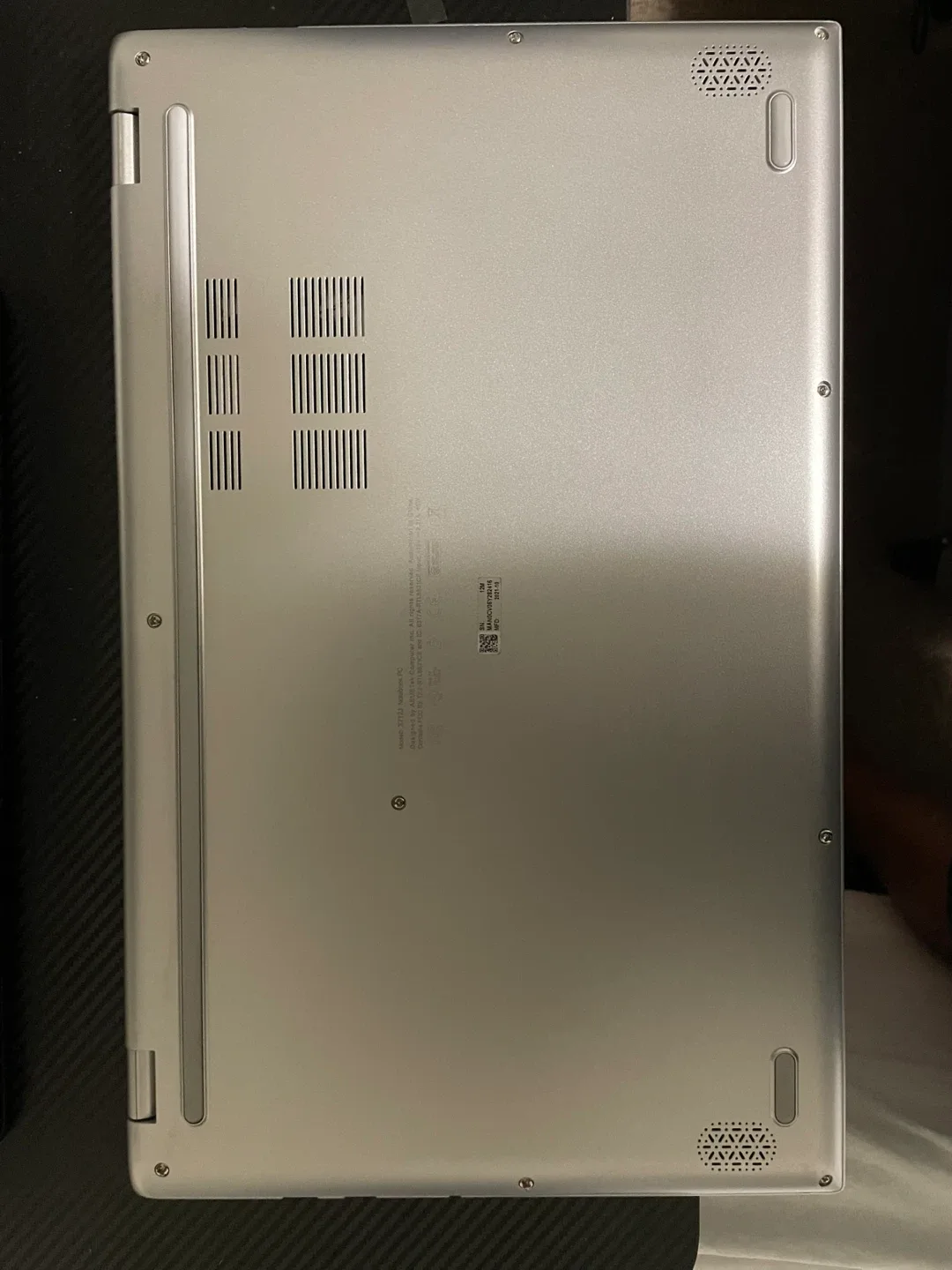 ASUS VivoBook 17 Laptop image indicator(3)