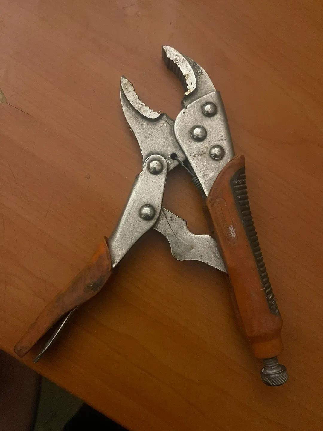 Locking Pliers image indicator(3)