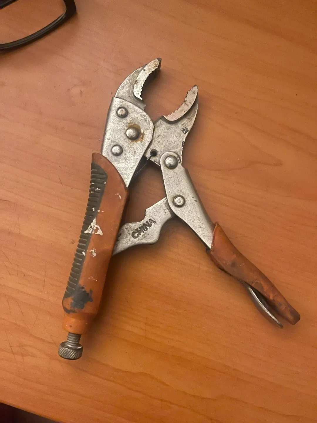 Locking Pliers image indicator(4)