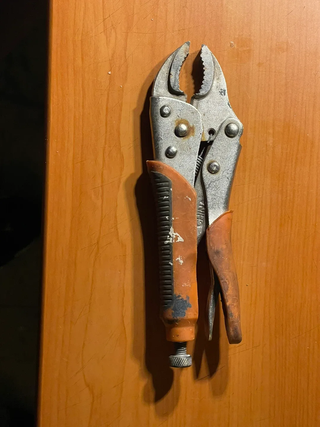 Locking Pliers image indicator(2)