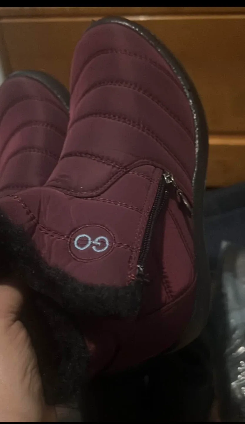 Winered Winter Ankle Boots - Size 6 image indicator(3)