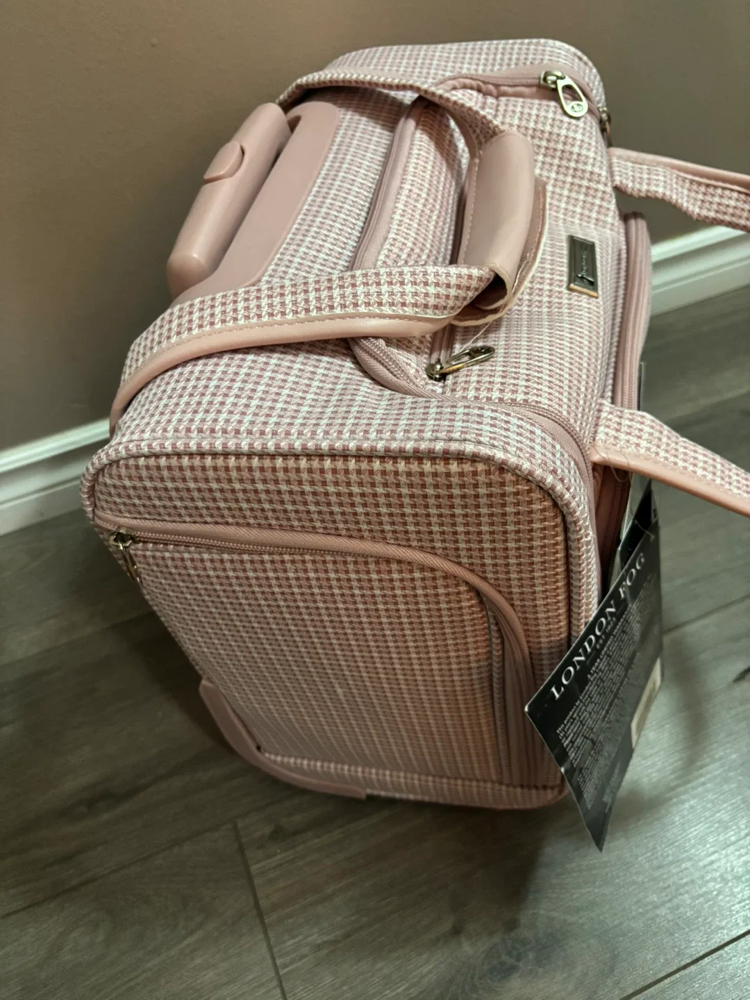 London Fog Chadwell Collection Suitcase - Pink