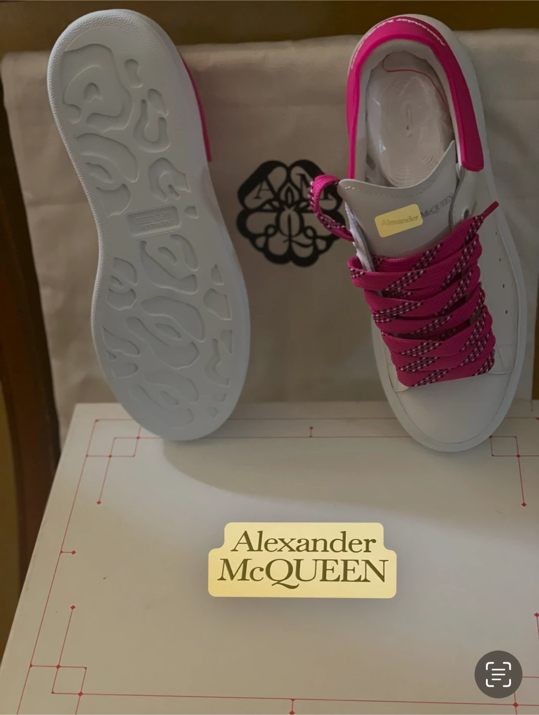 Alexander McQueen White/Pink Sneakers, Size 37 - photo 2