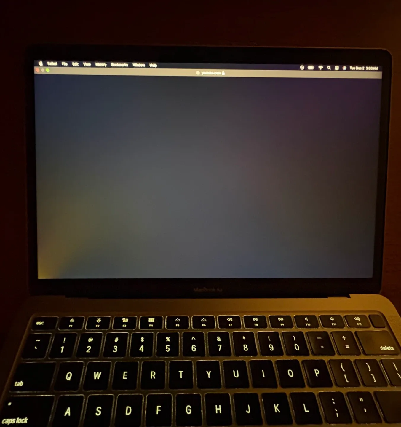 2020 MacBook Air 13" Retina – i3, 8GB RAM, 128GB SSD image indicator(4)