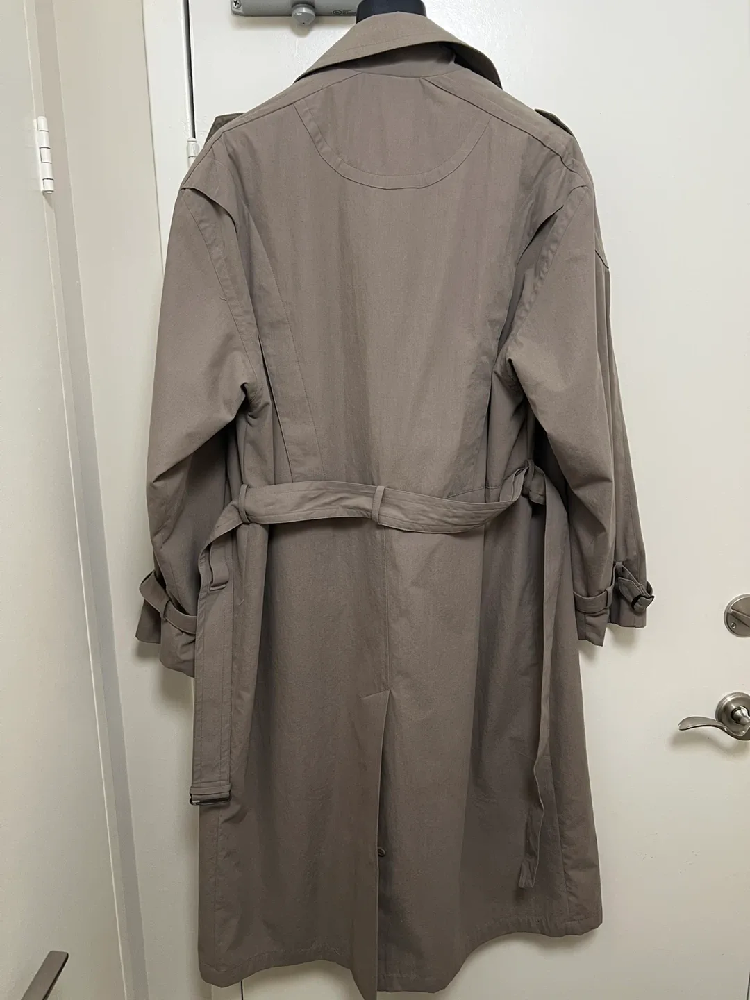 Men’s Trench Coat image indicator(2)