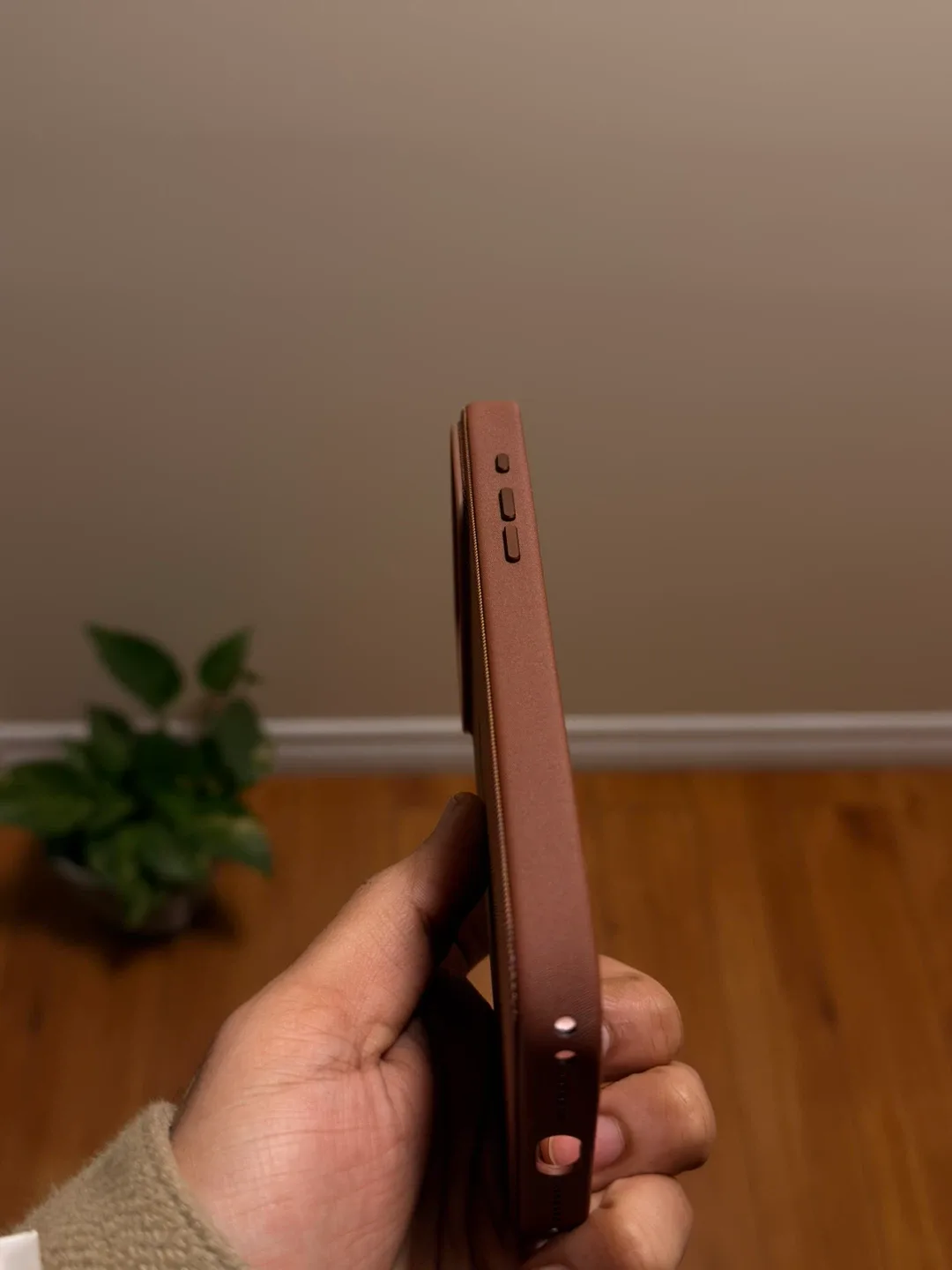 TechWoven iPhone 17 Pro Case - Terracotta image indicator(5)