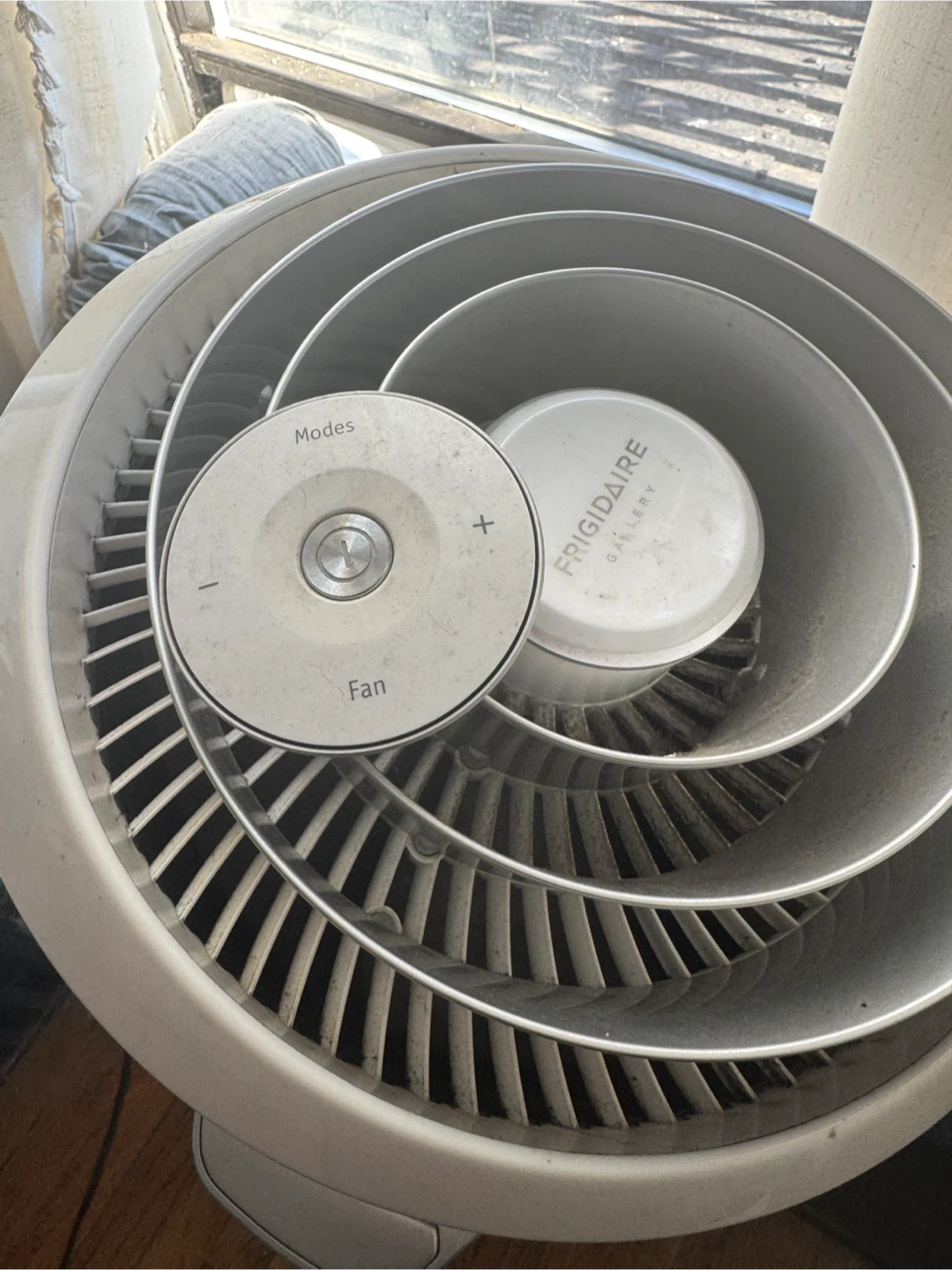 Frigidaire Gallery Smart Portable AC – 12,000 BTU – $275 OBO - photo 4