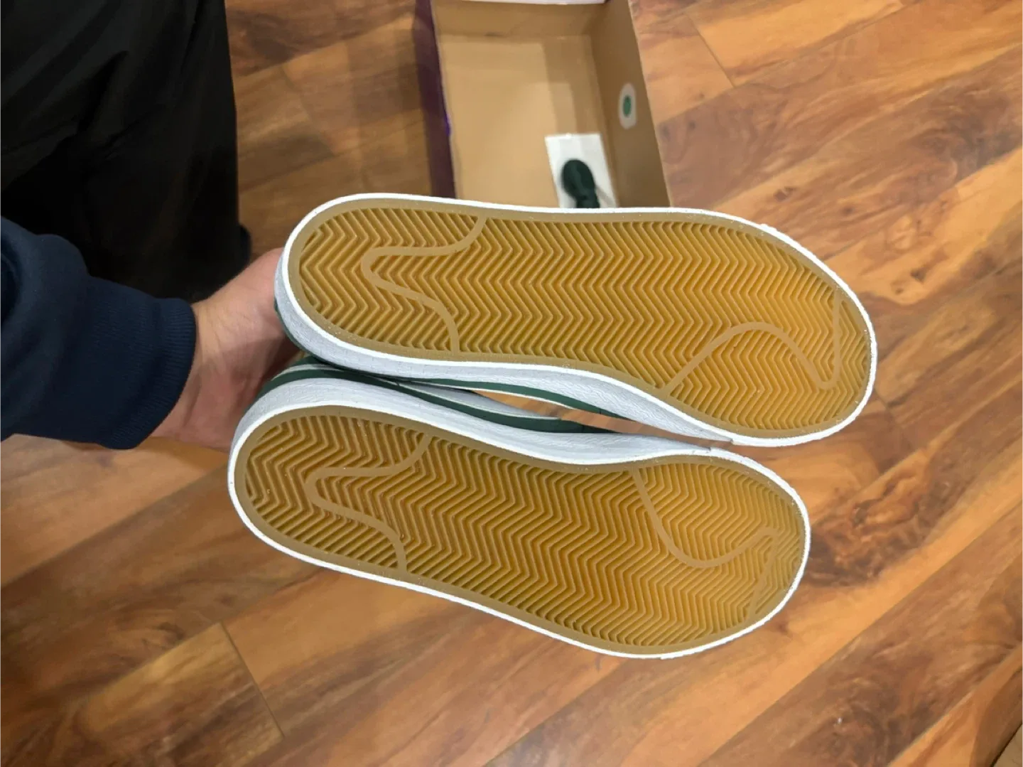 SB Zoom Blazer Mid Shoes - Green, Size 10 image indicator(2)