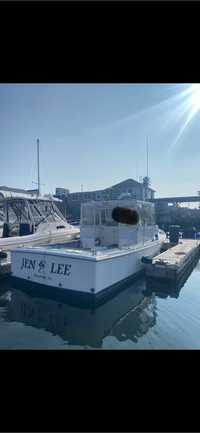 1983/25’/BHM/Only 3200 Hours/1991 Volvo 4 Cyl Diesel image indicator(4)