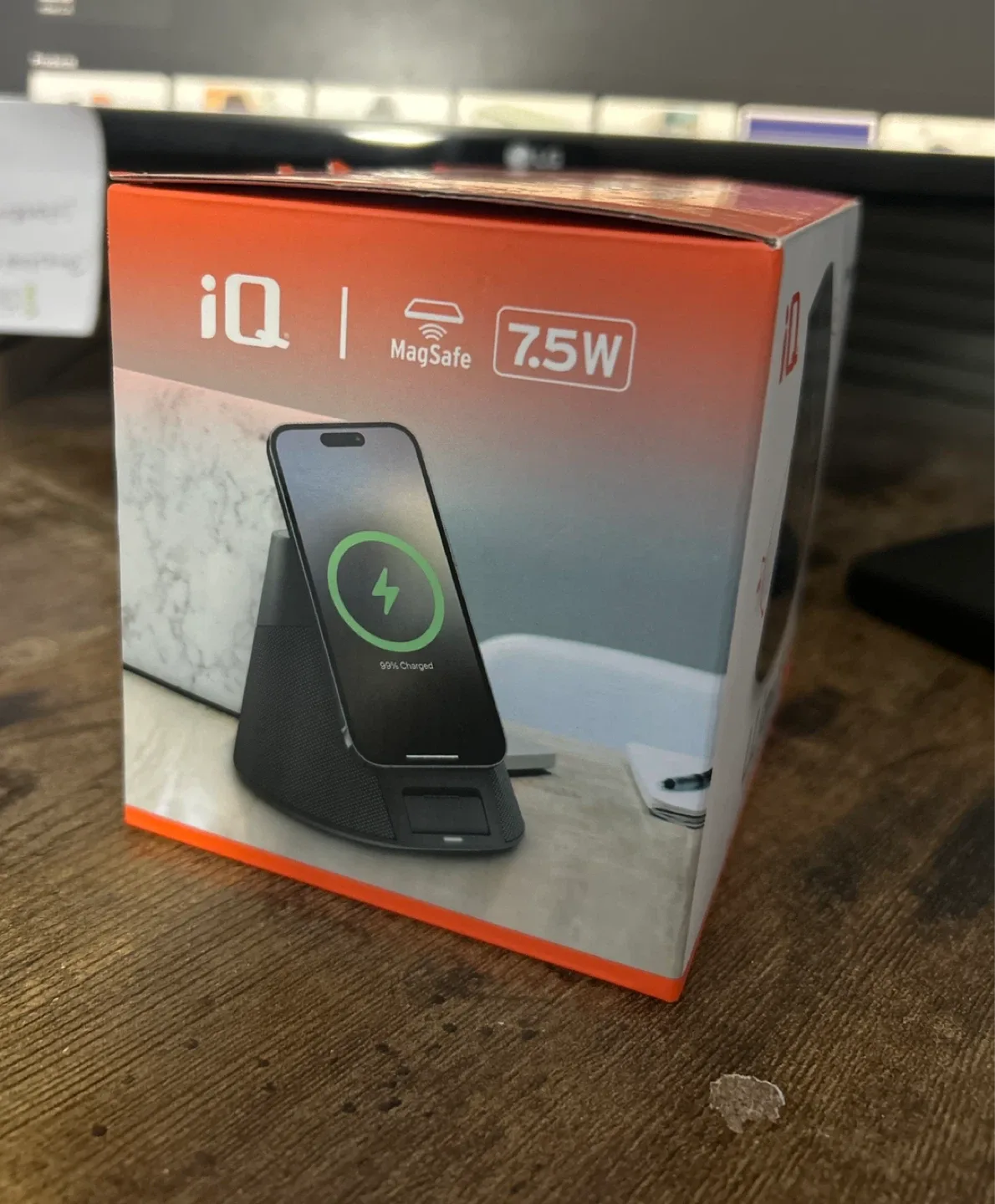 iQ Wave Home Speaker with MagSafe image indicator(3)