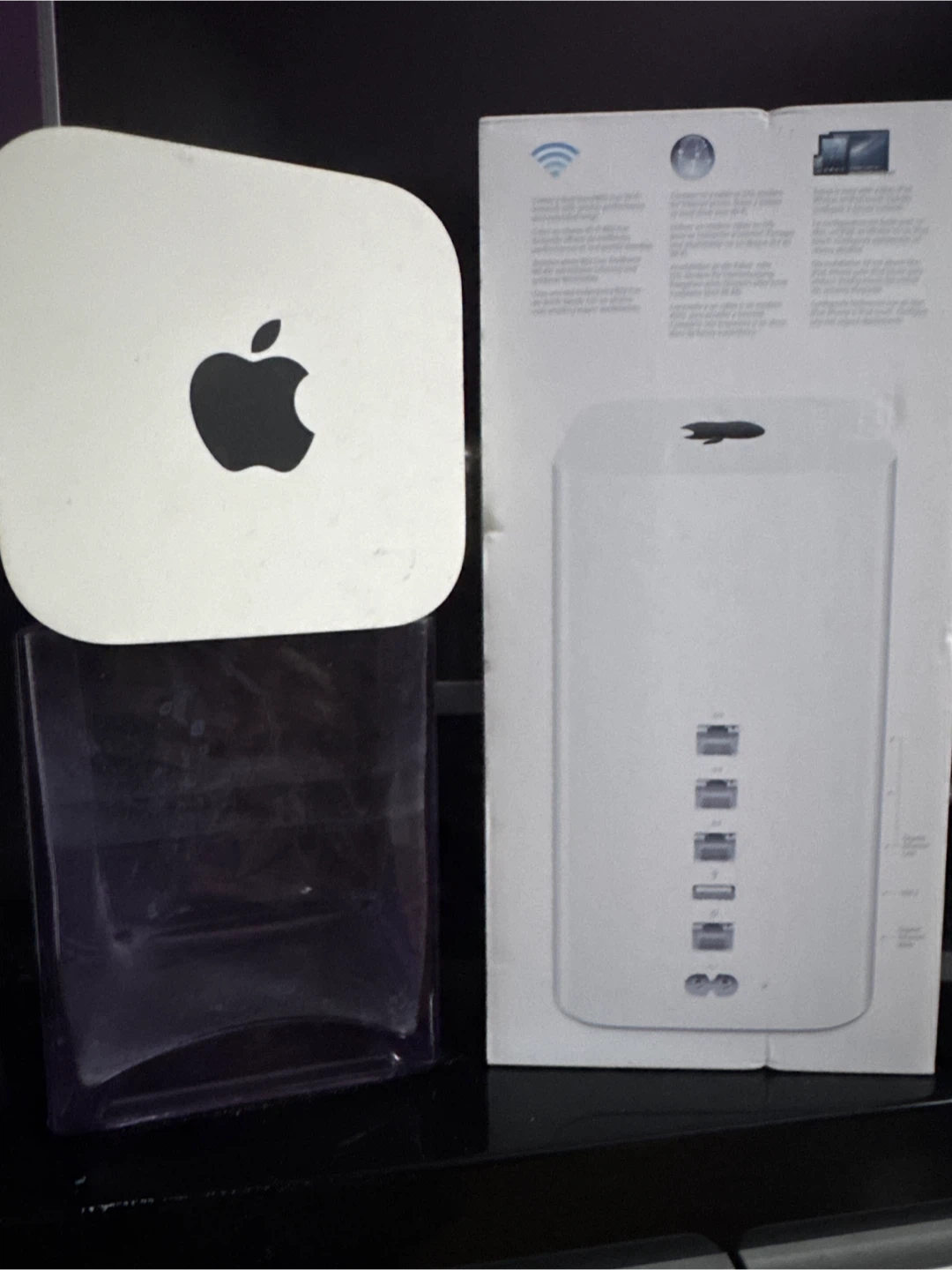 Apple Airport Extreme Base Station - photo 2