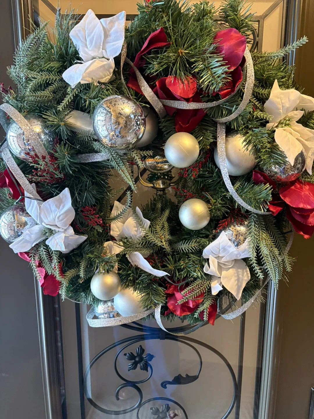 Christmas Wreath - Holiday Decoration image indicator(2)