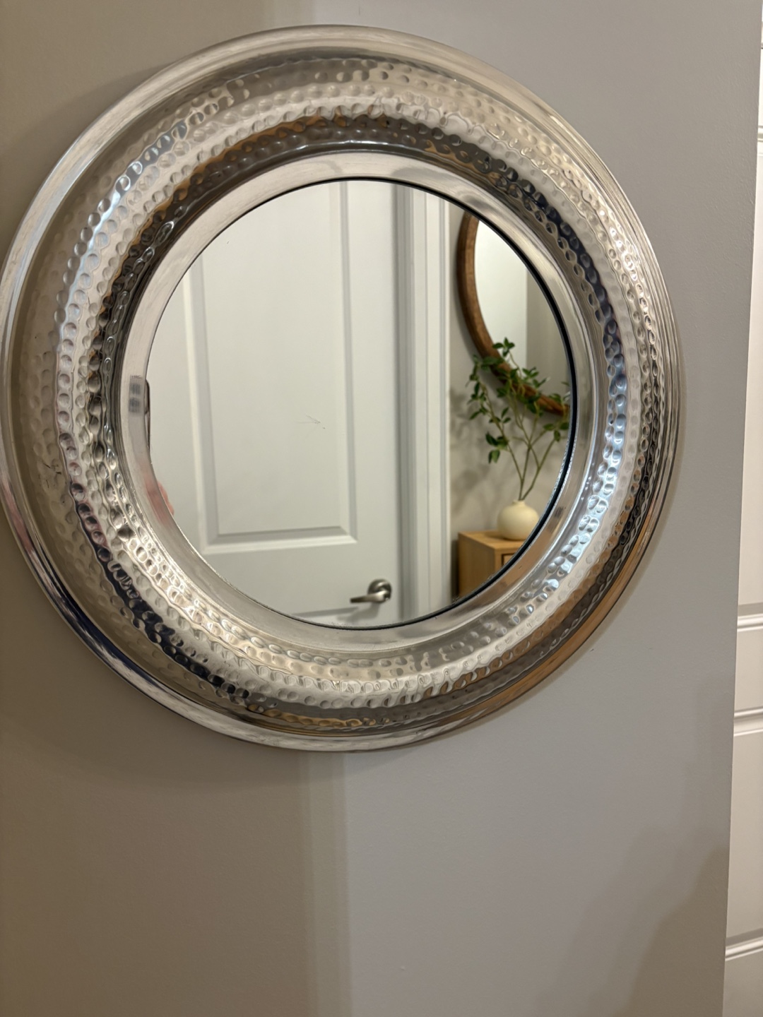 Set of 2 Decorative/Accent Mirrors.   Immaculate - photo 2
