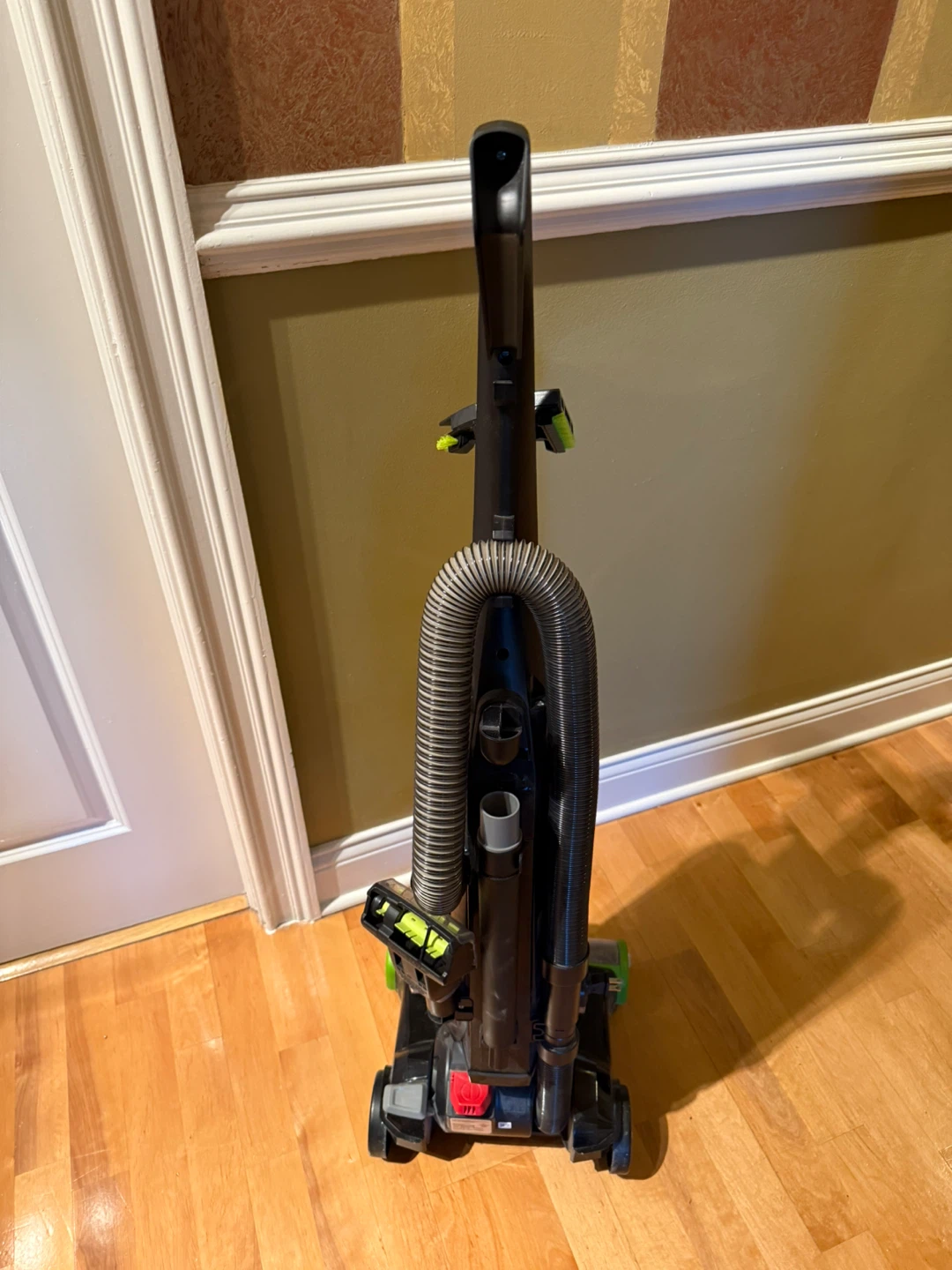 #Cleaout. Bissell CleanView Swivel Rewind Pet Reach Vacuum - photo 3