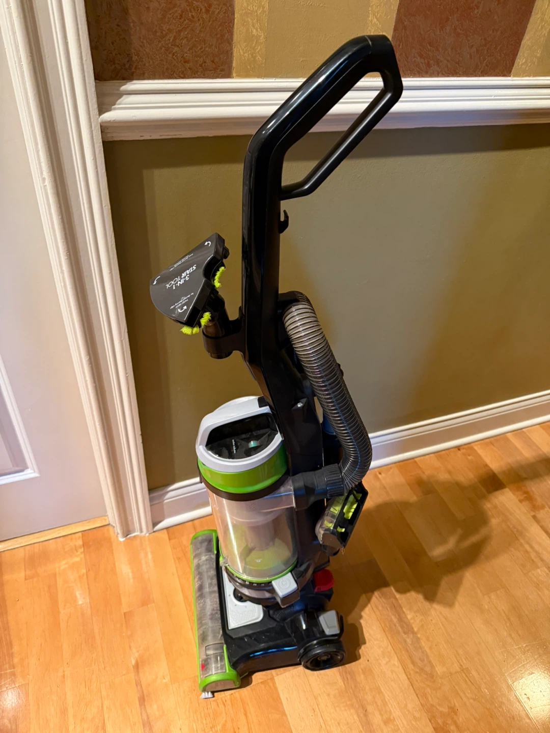#Cleaout. Bissell CleanView Swivel Rewind Pet Reach Vacuum - photo 4
