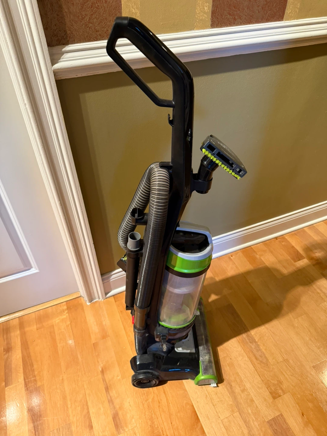 #Cleaout. Bissell CleanView Swivel Rewind Pet Reach Vacuum - photo 2