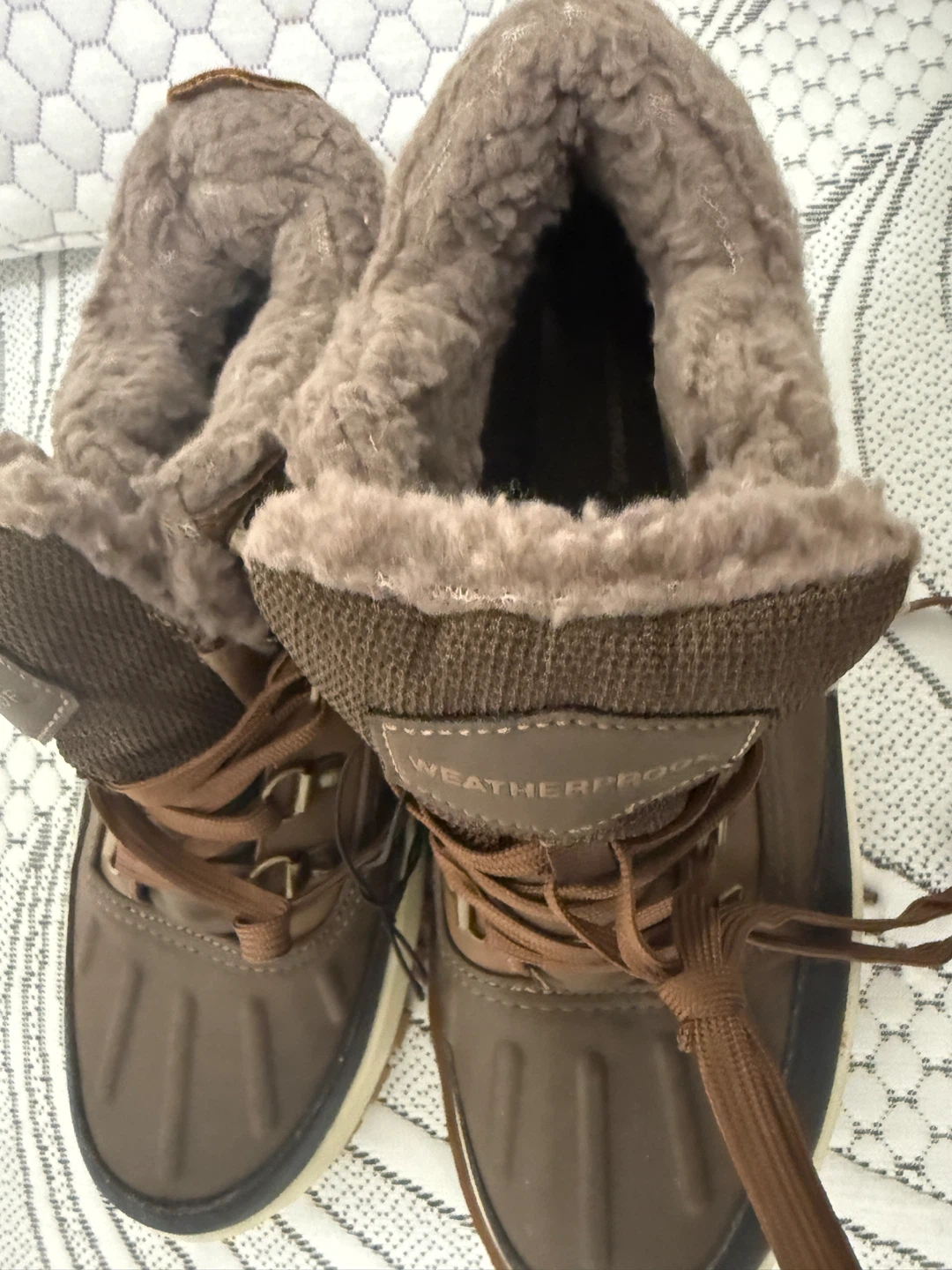 Weatherproof Brown Winter Boots - Size 8M - photo 4