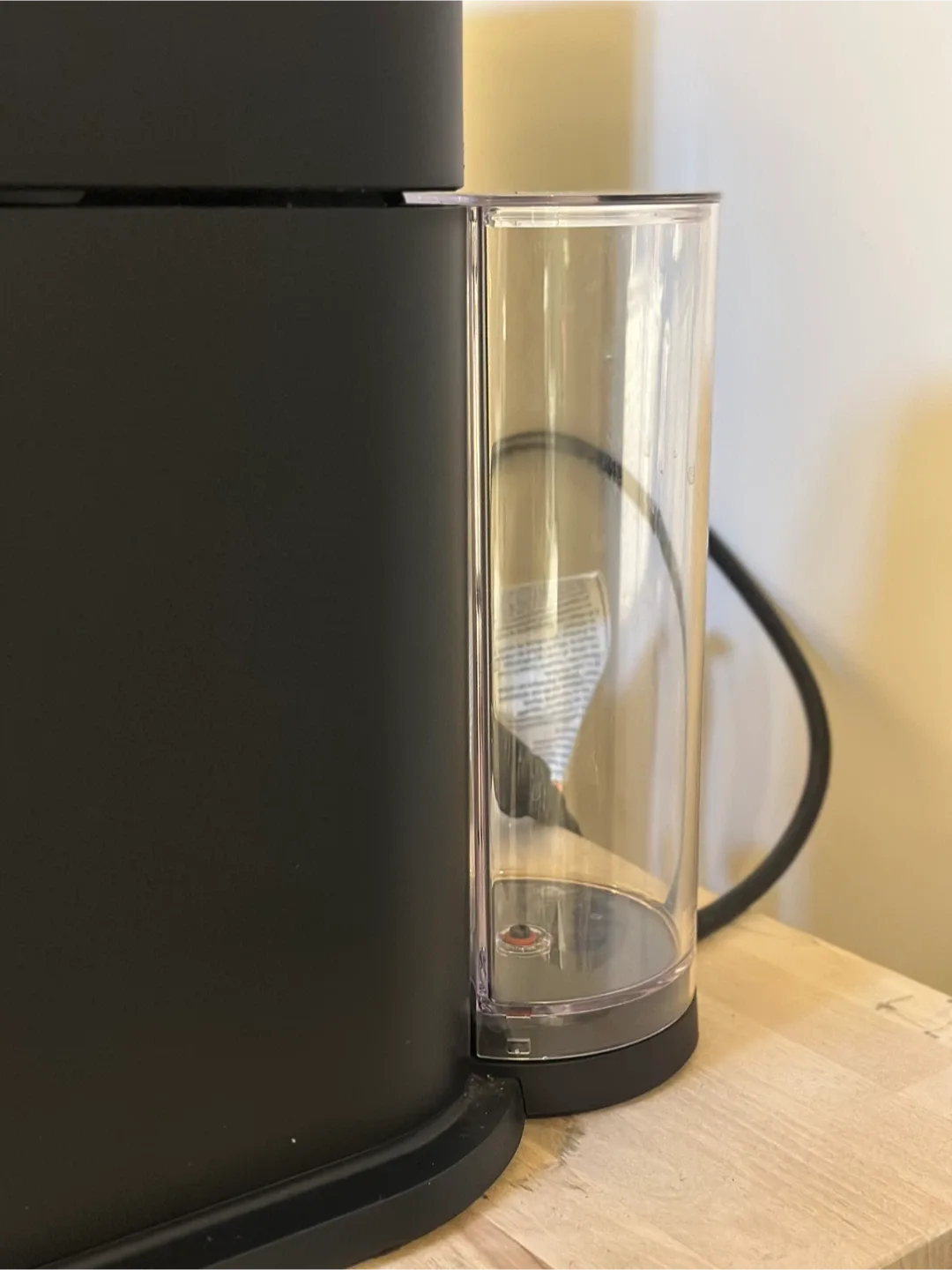 Nespresso Vertuo Next Coffee Machine - Black image indicator(3)