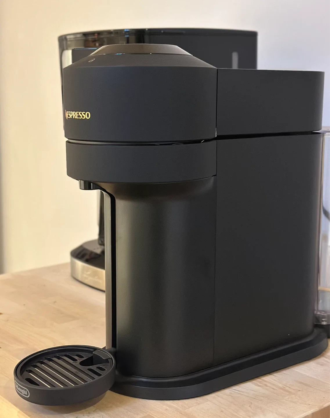 Nespresso Vertuo Next Coffee Machine - Black image indicator(2)