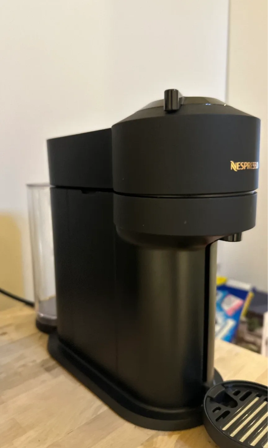 Nespresso Vertuo Next Coffee Machine - Black image indicator(4)