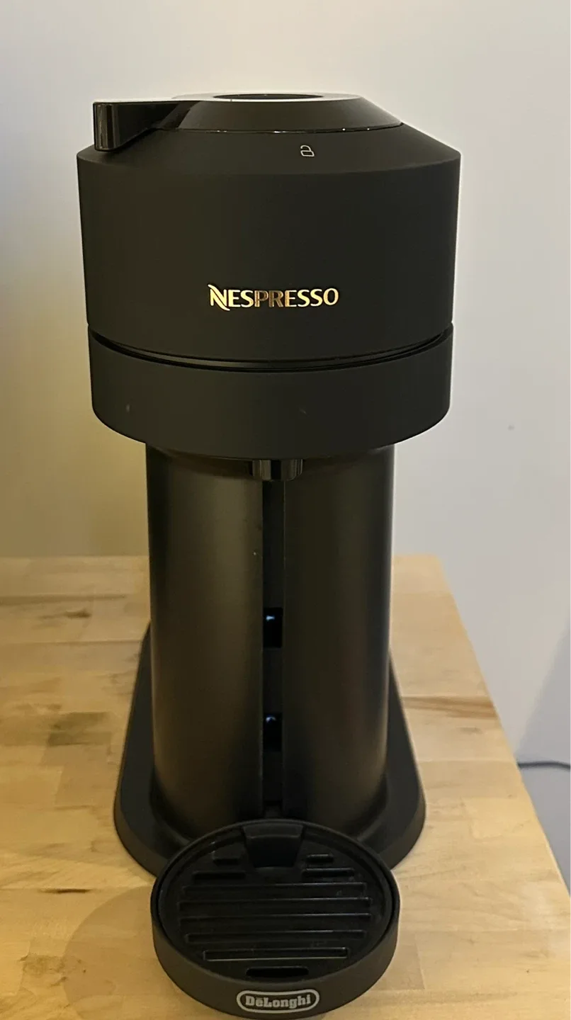 Nespresso Vertuo Next Coffee Machine - Black image indicator(5)