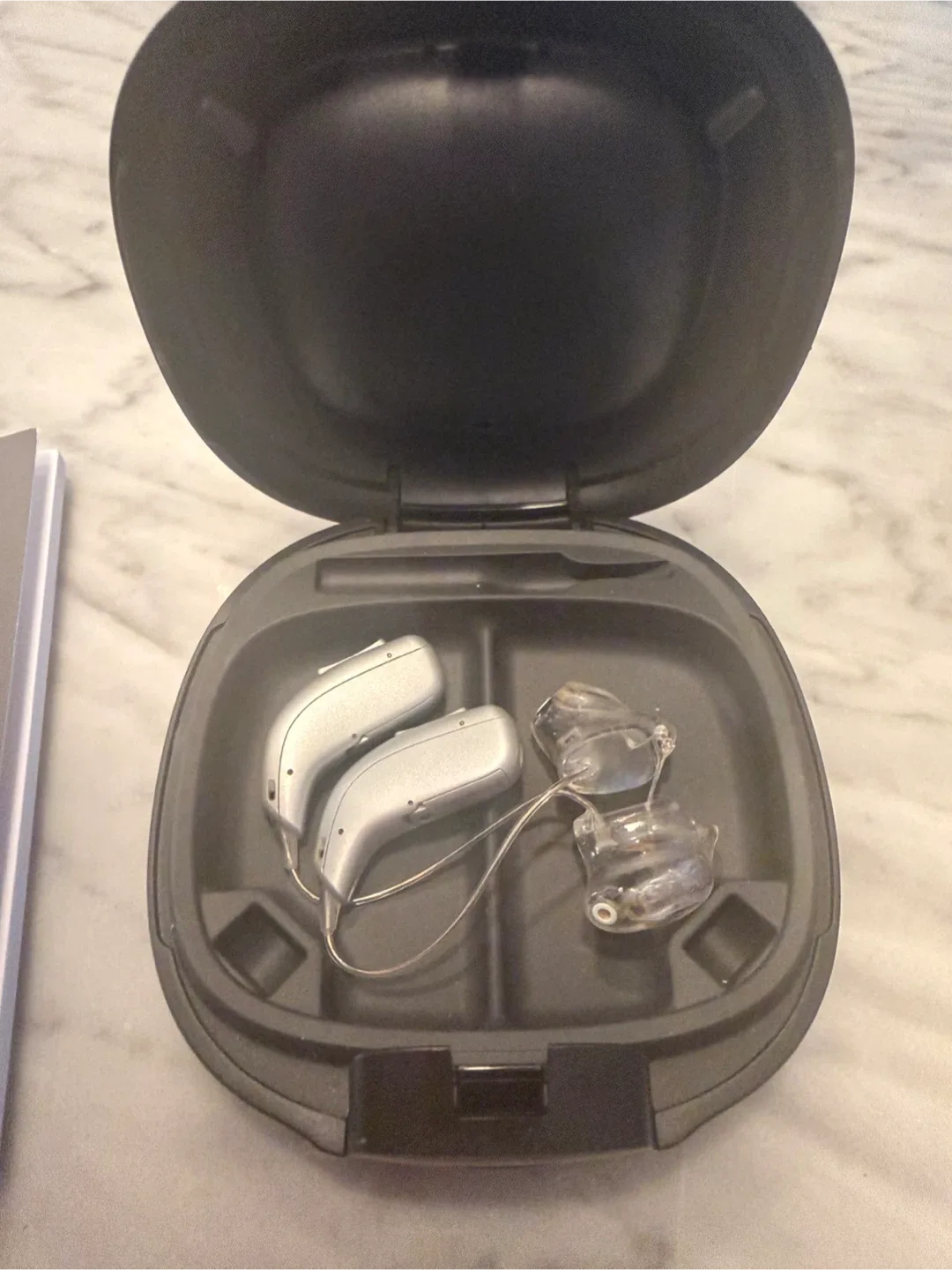 Oticon rechargeable hearing aid. EUC image indicator(7)