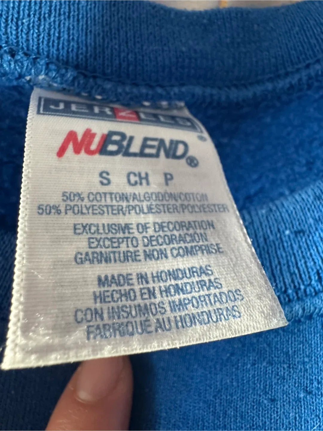 Snacks sweatshirt size S image indicator(2)