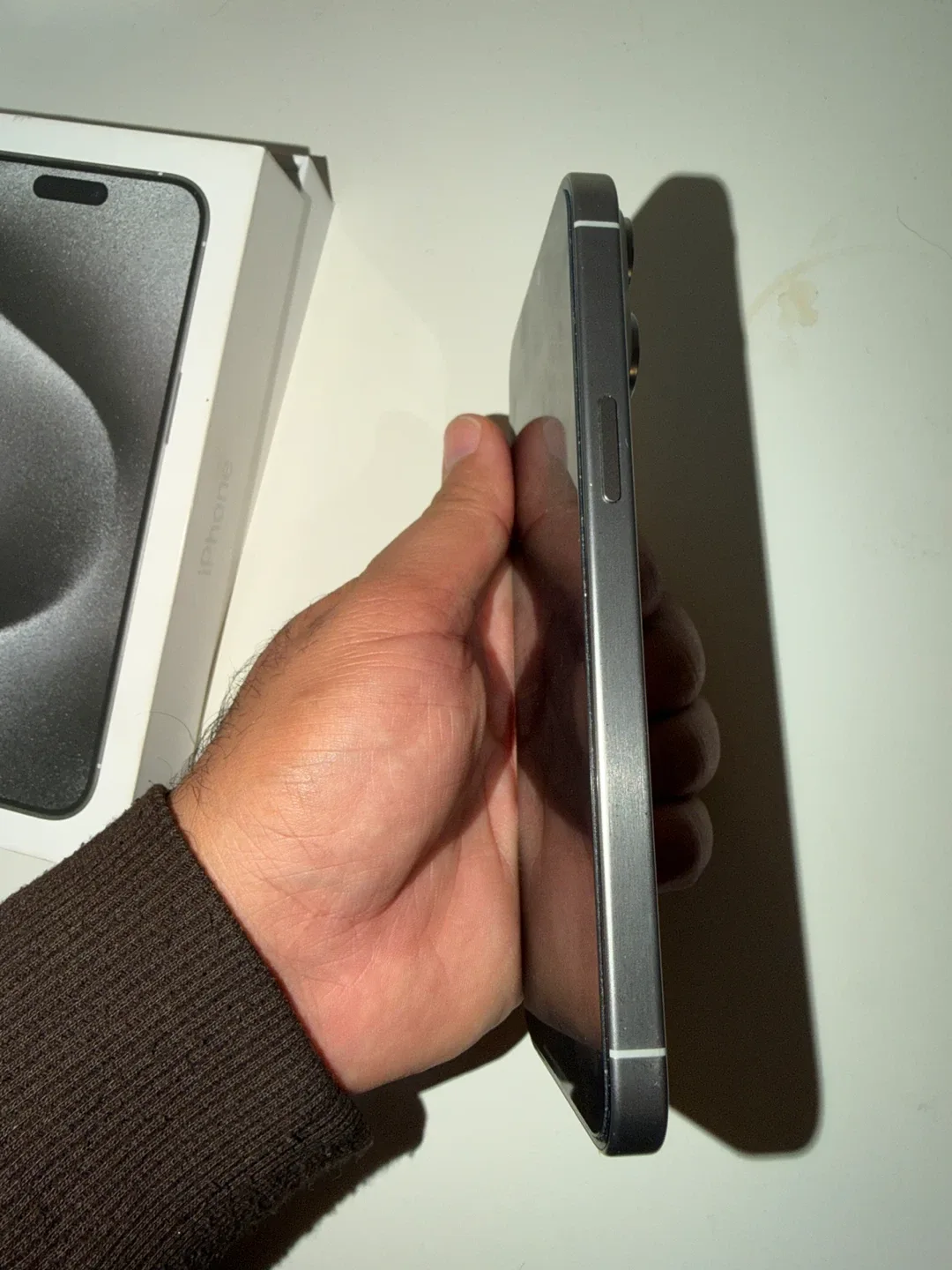 iPhone 15 Pro Max in silver! (256GB) | Battery 87% | Unlocked image indicator(5)