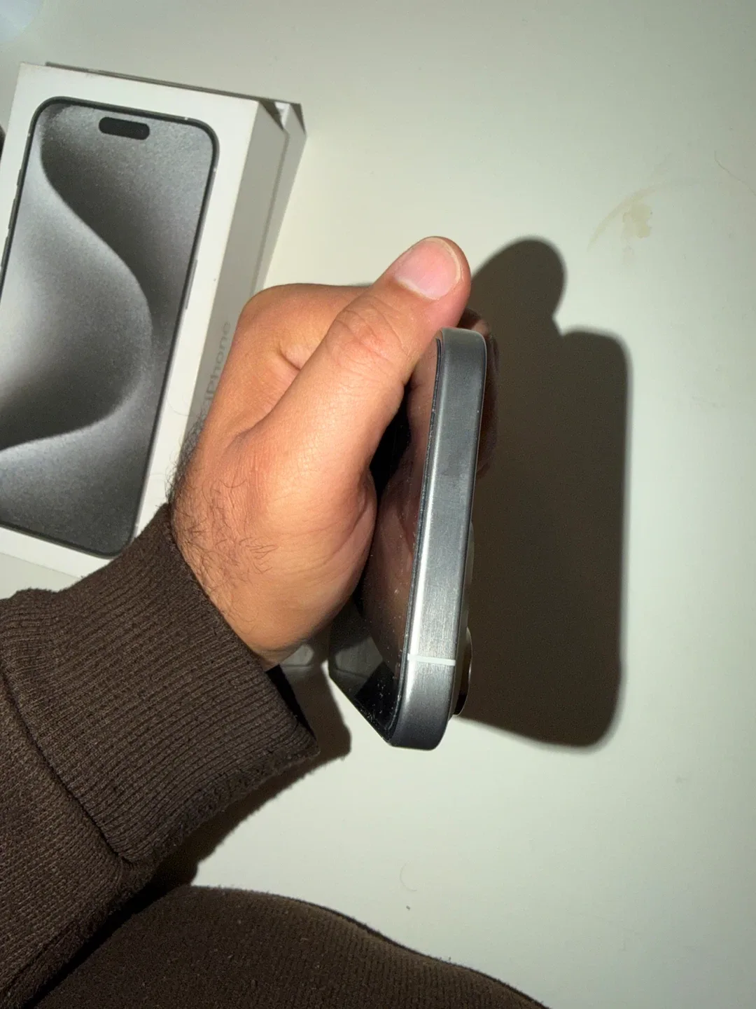 iPhone 15 Pro Max in silver! (256GB) | Battery 87% | Unlocked image indicator(6)