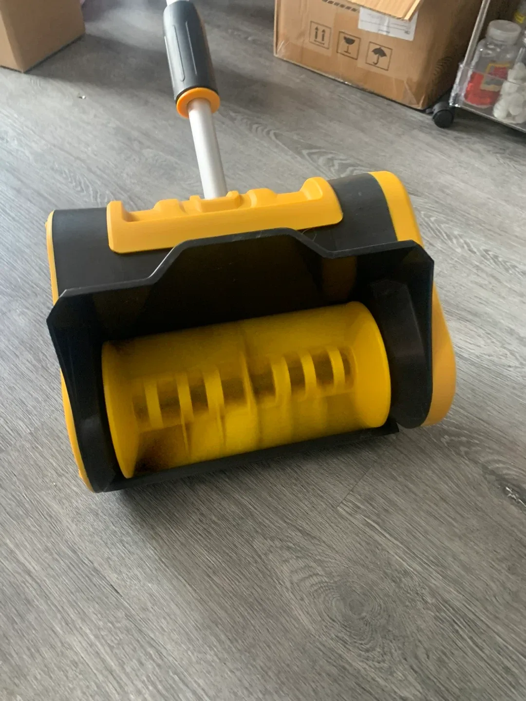 ZegJaz 20V 11-inch Cordless Snow Shovel - Like New! image indicator(8)