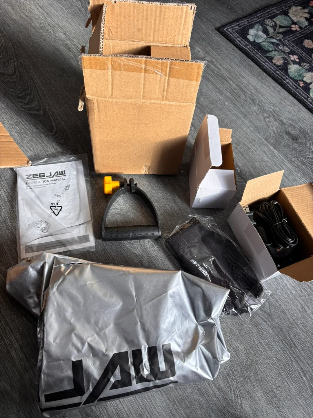 ZegJaz 20V 11-inch Cordless Snow Shovel - Like New! image indicator(7)