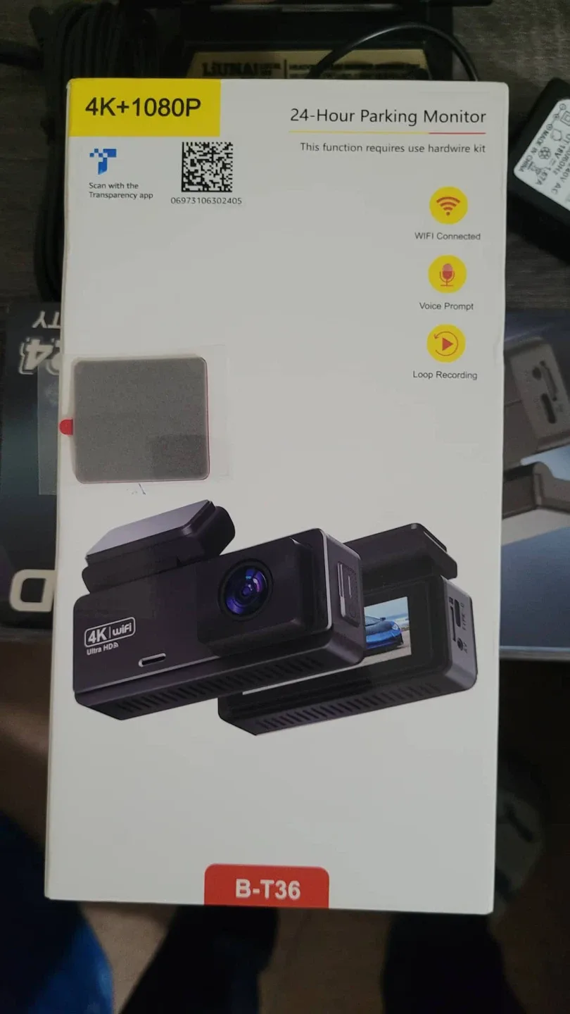 Compact Dual Dash Cam 4K WiFi - Like New! image indicator(9)