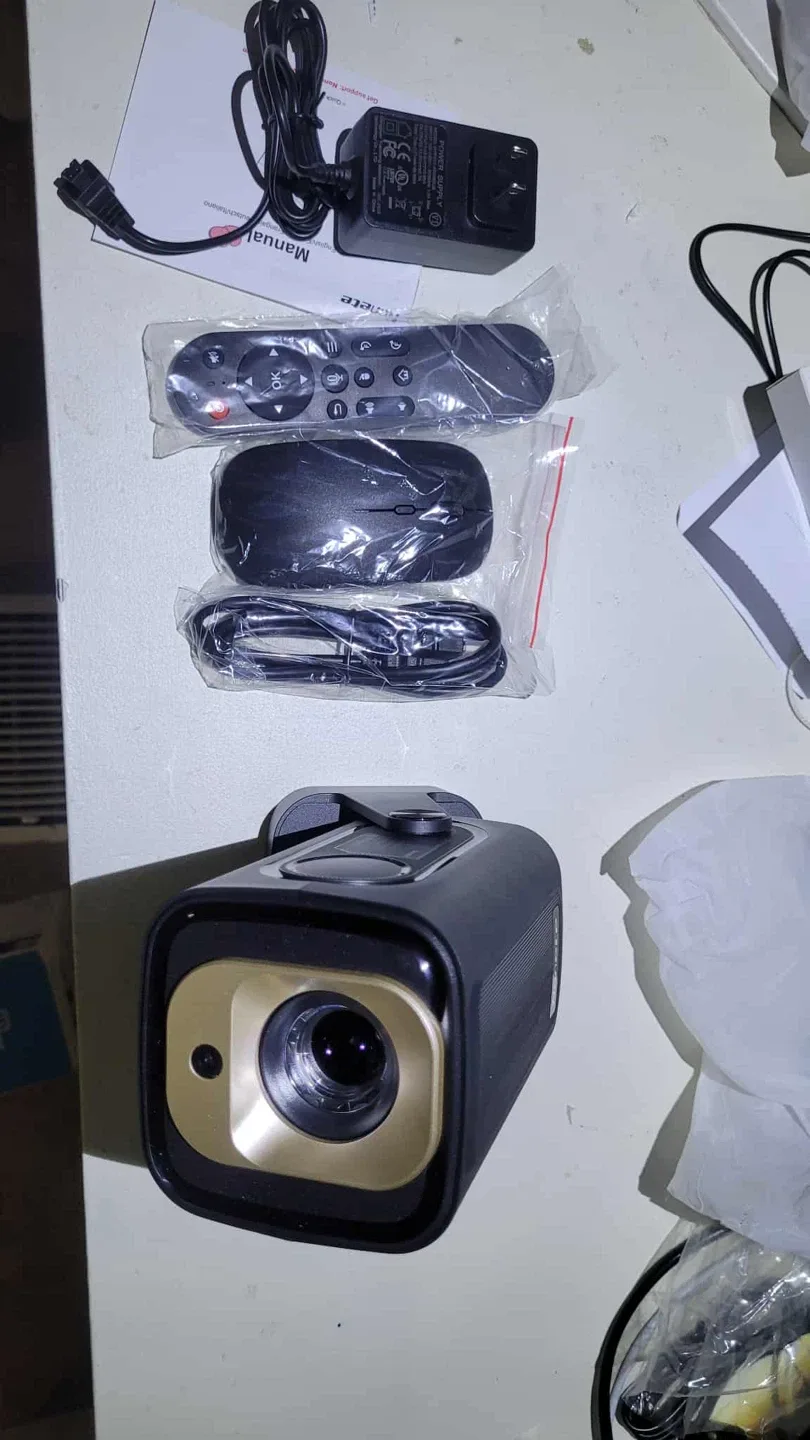 Portable 4K Projector - BT 5.4, WiFi 6 image indicator(7)