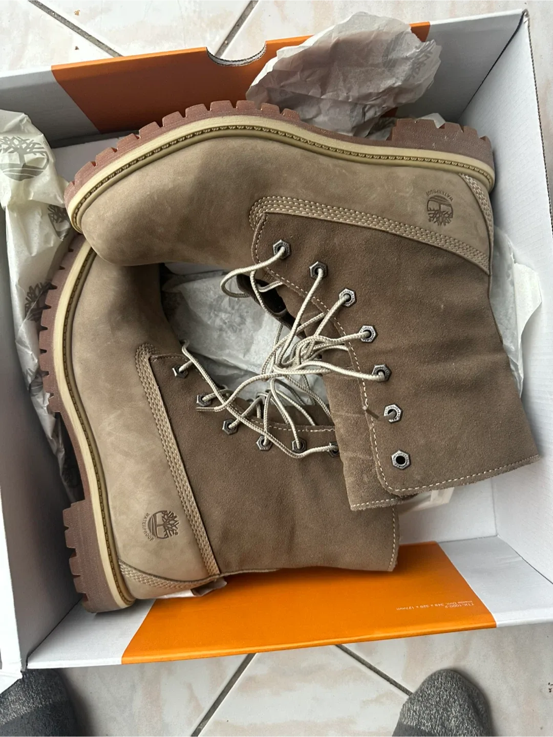Timberland Roll Top Boots - Size 9 image indicator(4)