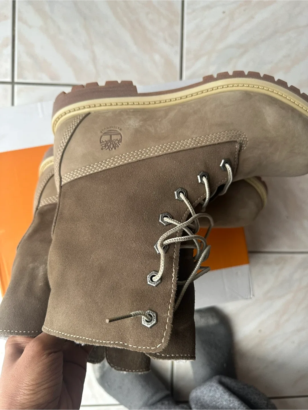 Timberland Roll Top Boots - Size 9 image indicator(3)