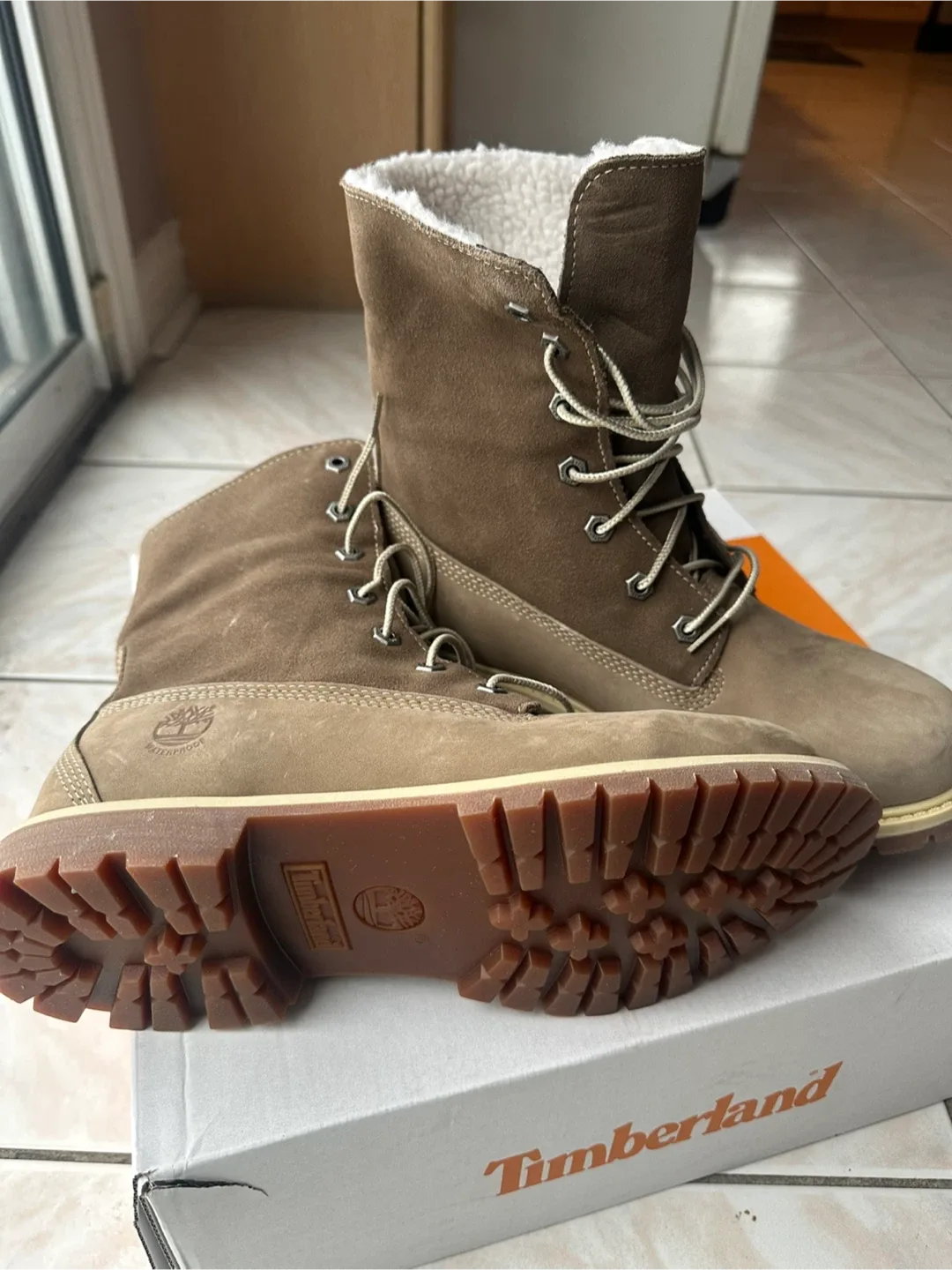 Timberland Roll Top Boots - Size 9 image indicator(8)