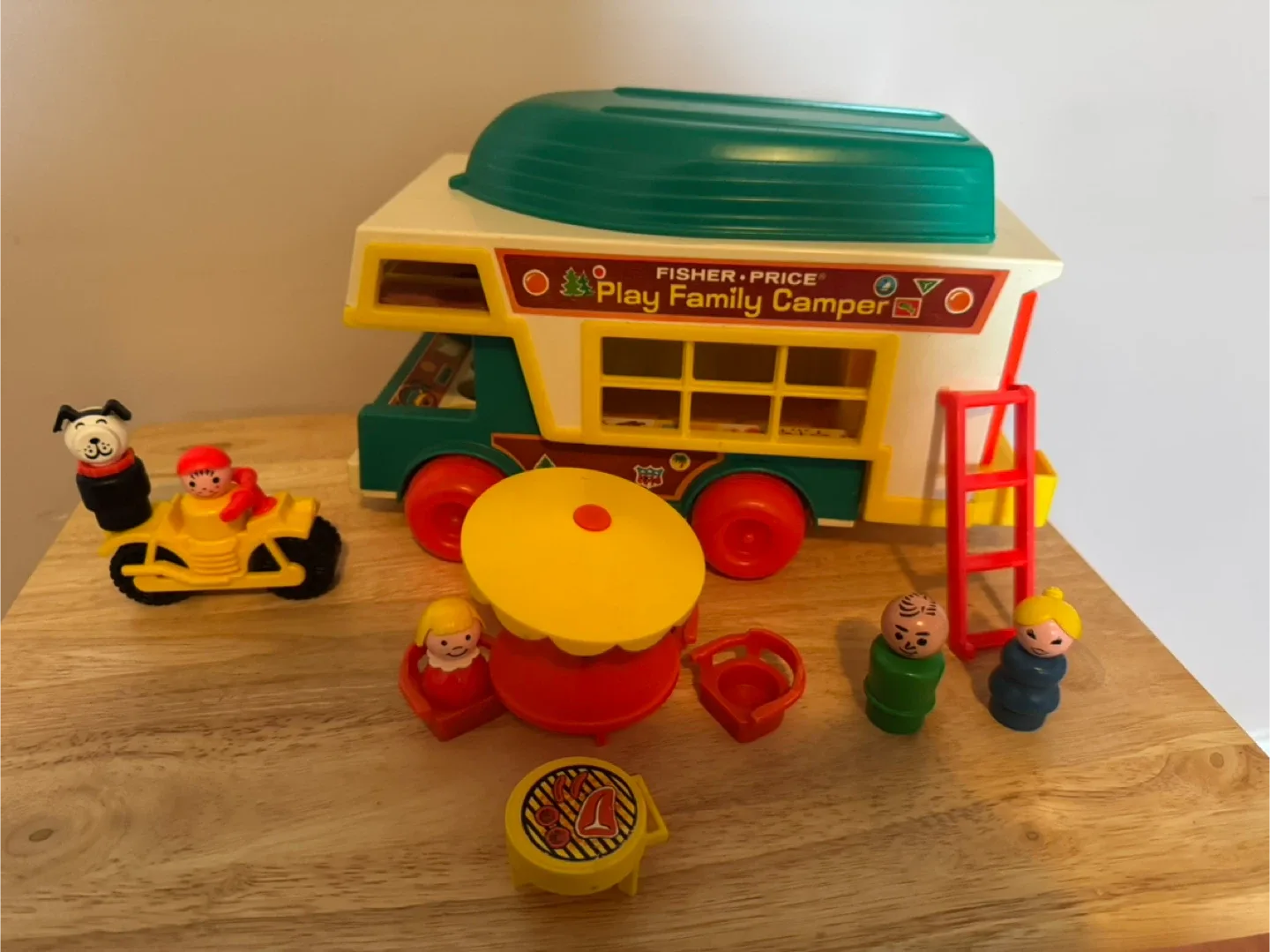 Vintage 1970’s Fisher-Price Play Family Camper image indicator(2)