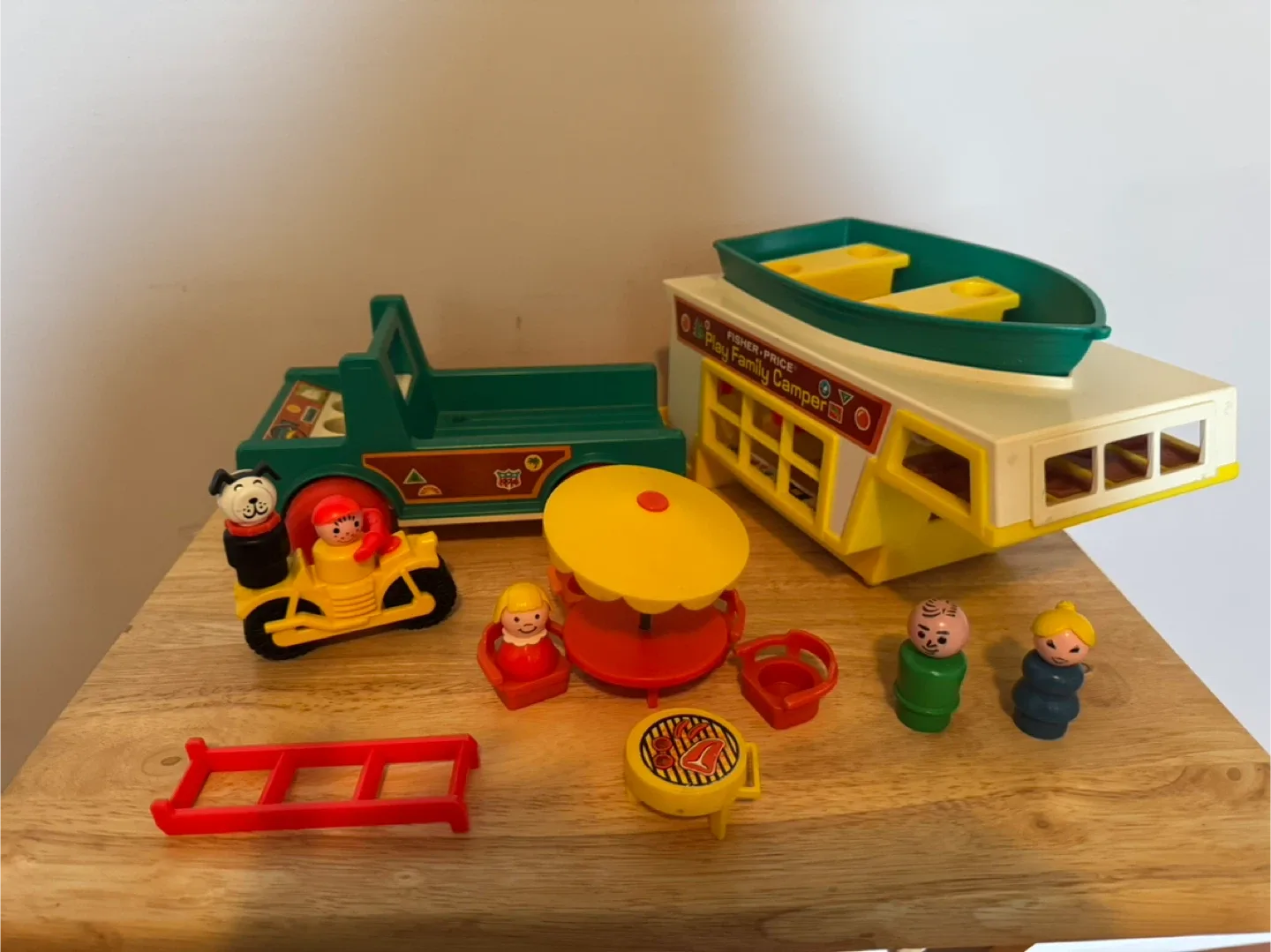 Vintage 1970’s Fisher-Price Play Family Camper image indicator(3)