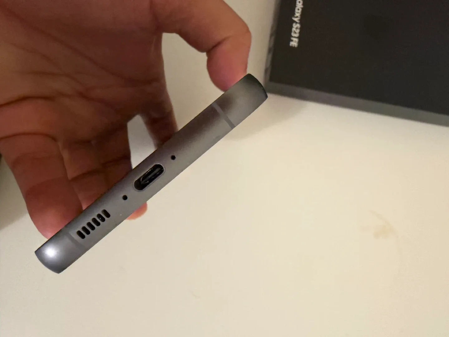 Samsung Galaxy S23 FE - Like New! image indicator(3)