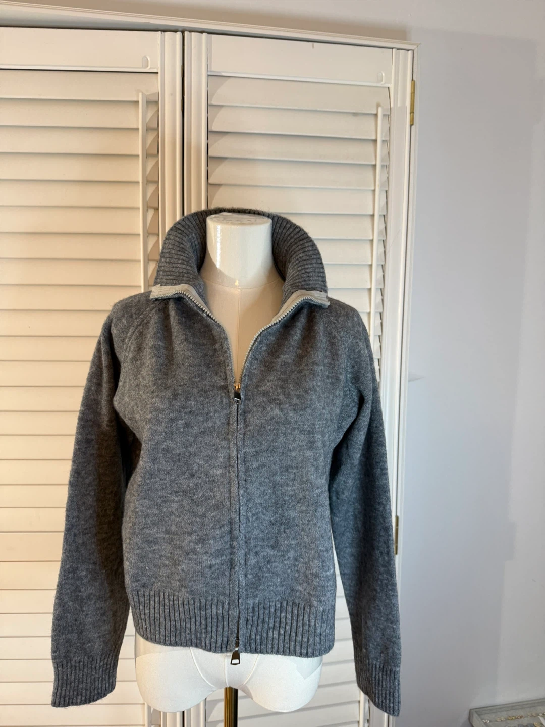 Grey Zip-Up Knit Cardigan - photo 2