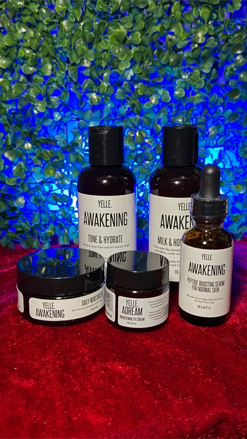 Yelle Awakening Skincare Set