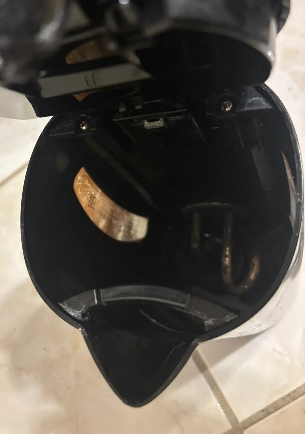 Salton Electric Kettle - Black (1 litre) image indicator(3)