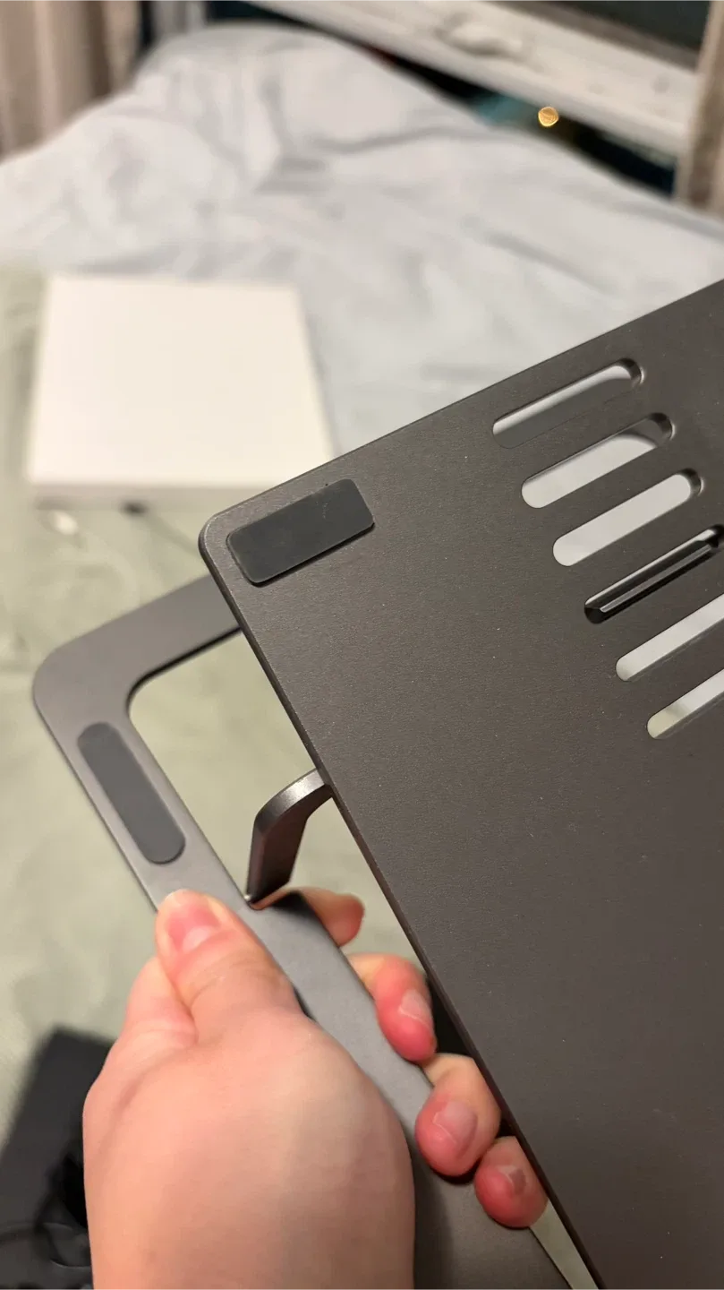 Laptop Stand - Adjustable Aluminum image indicator(4)