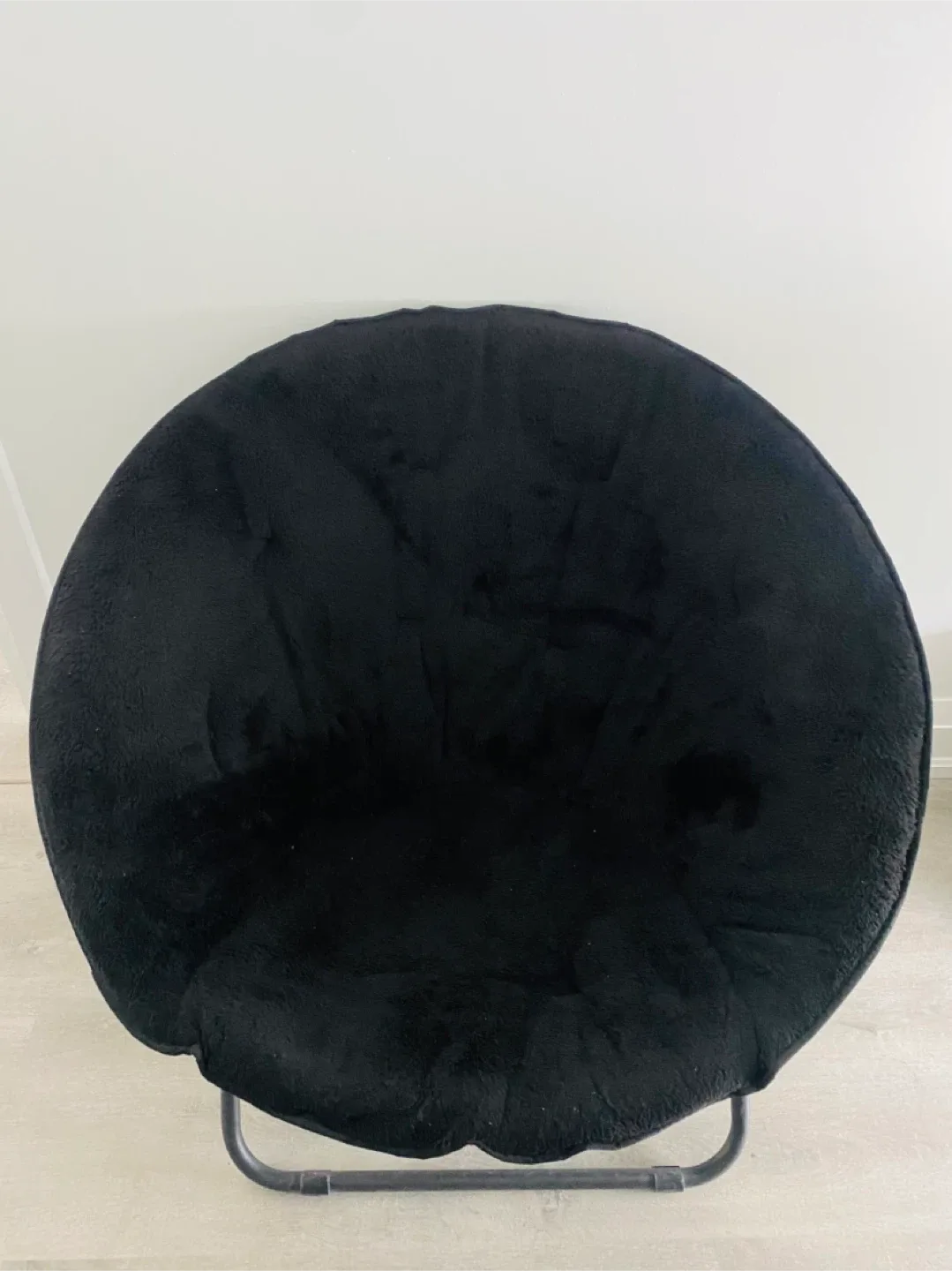Black Saucer Chair