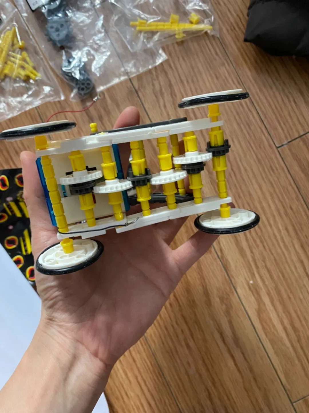 13 in 1 Educational Solar Robot Kit image indicator(5)