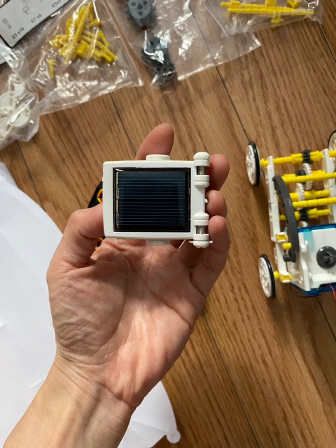 13 in 1 Educational Solar Robot Kit image indicator(6)