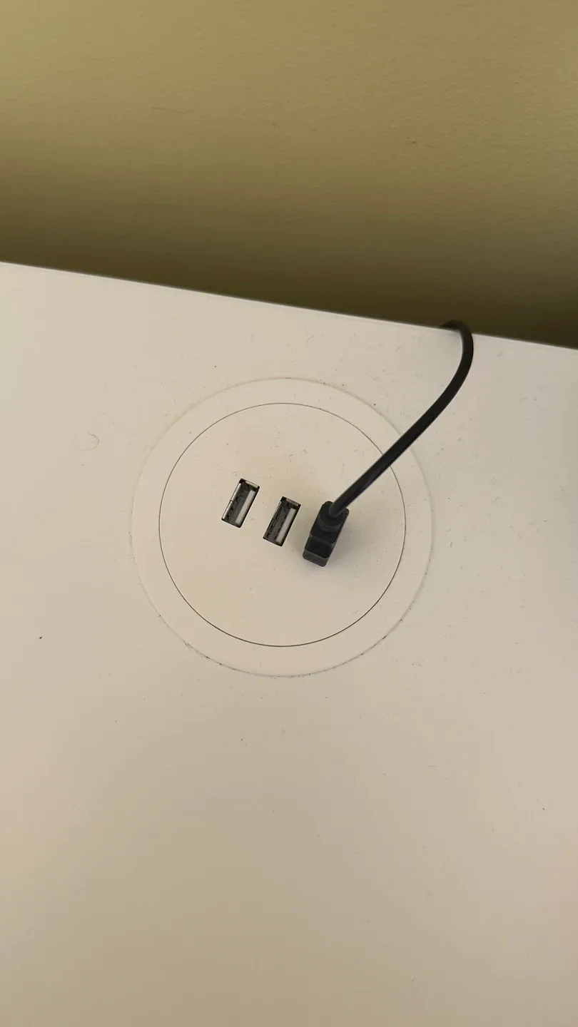 Ikea Micke Desk White with USB Charging Port image indicator(3)