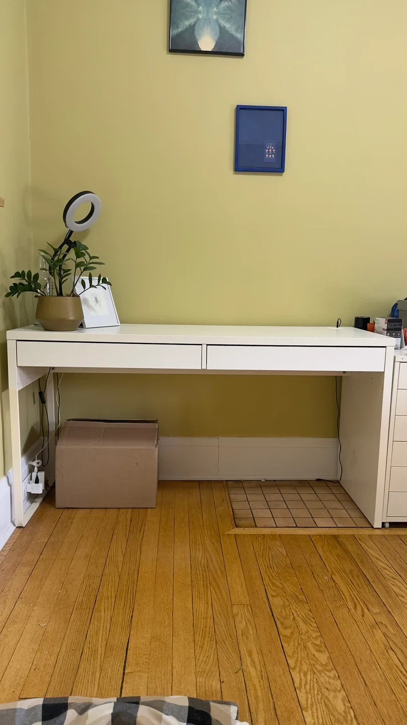 Ikea Micke Desk White with USB Charging Port
