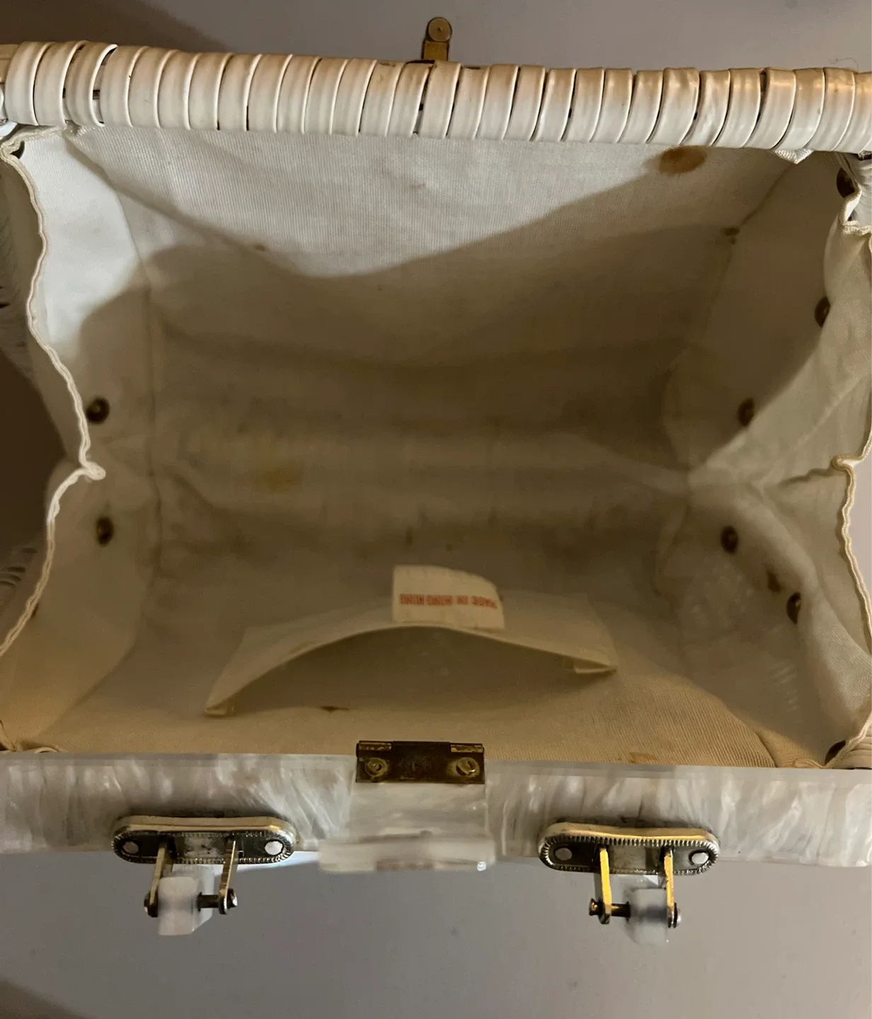 White Basket Purse image indicator(6)